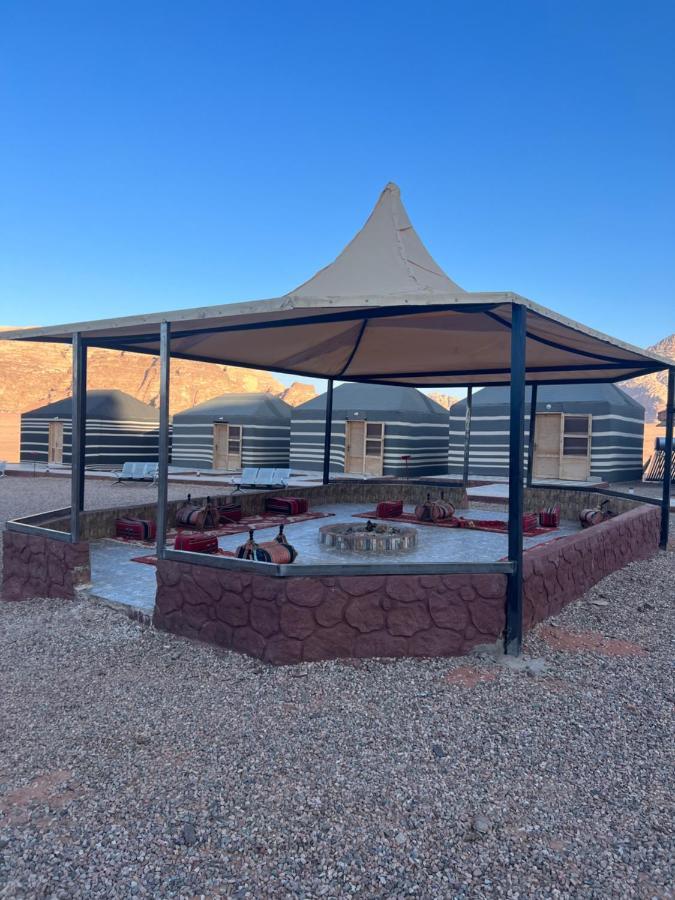 Sunlight Camp Lägenhet Wadi Rum Exteriör bild